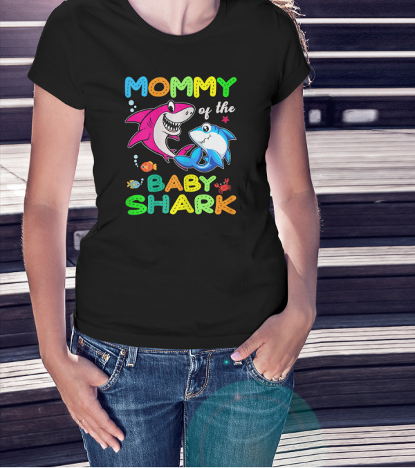 Mommy Of The Baby Shark Funny Birthday Family T-Shirt