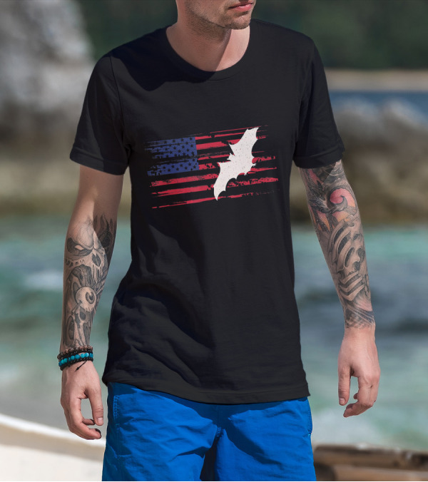 US American Flag Bat Silhouette Patriotic Flying Animal T-Shirt