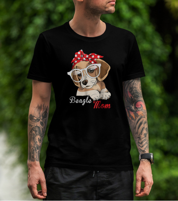 Beagle Mom Cute Beagle Dog With Glasses And Red Polka Dot Bow T-Shirt
