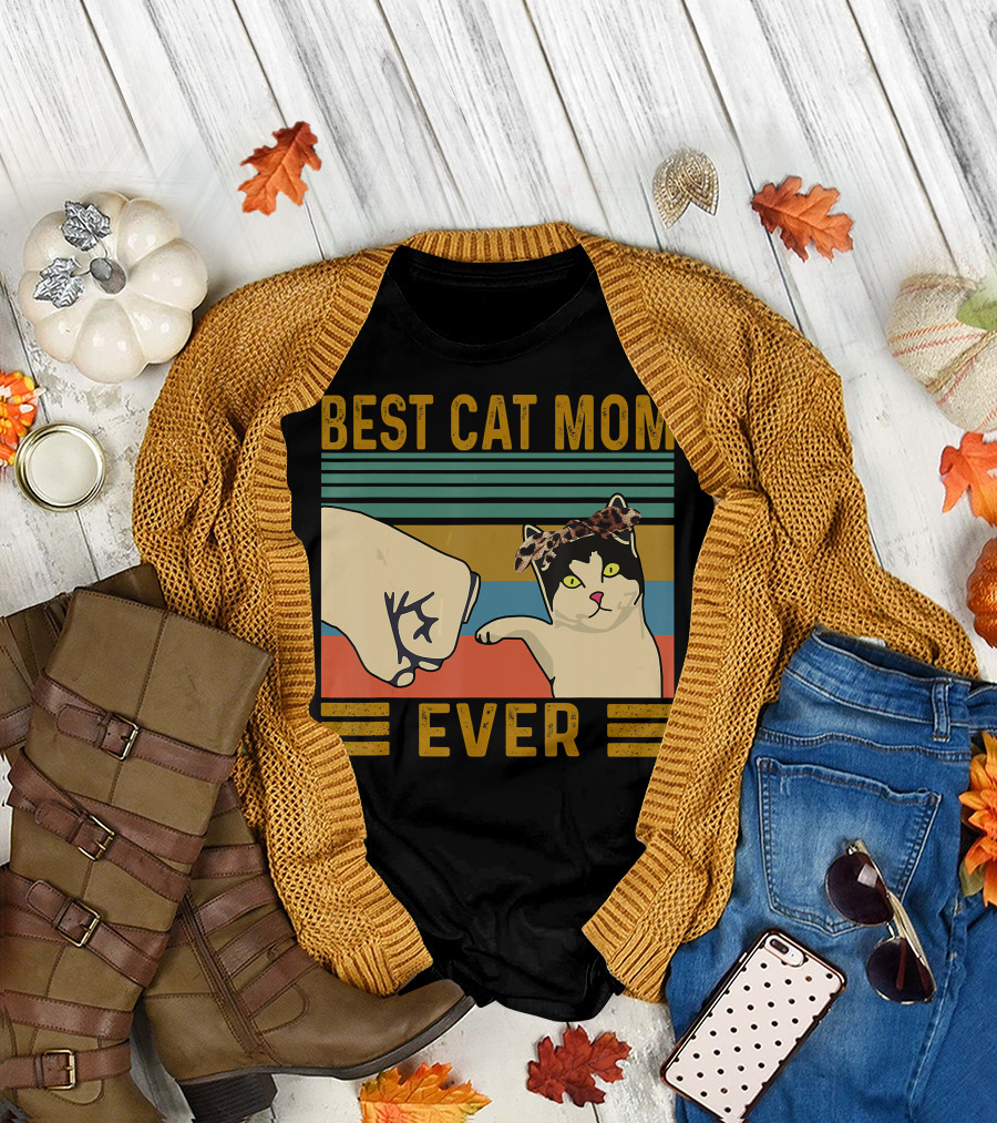 Best Cat Mom Ever Fist Bump Vintage Retro Cat with Headband T-Shirt