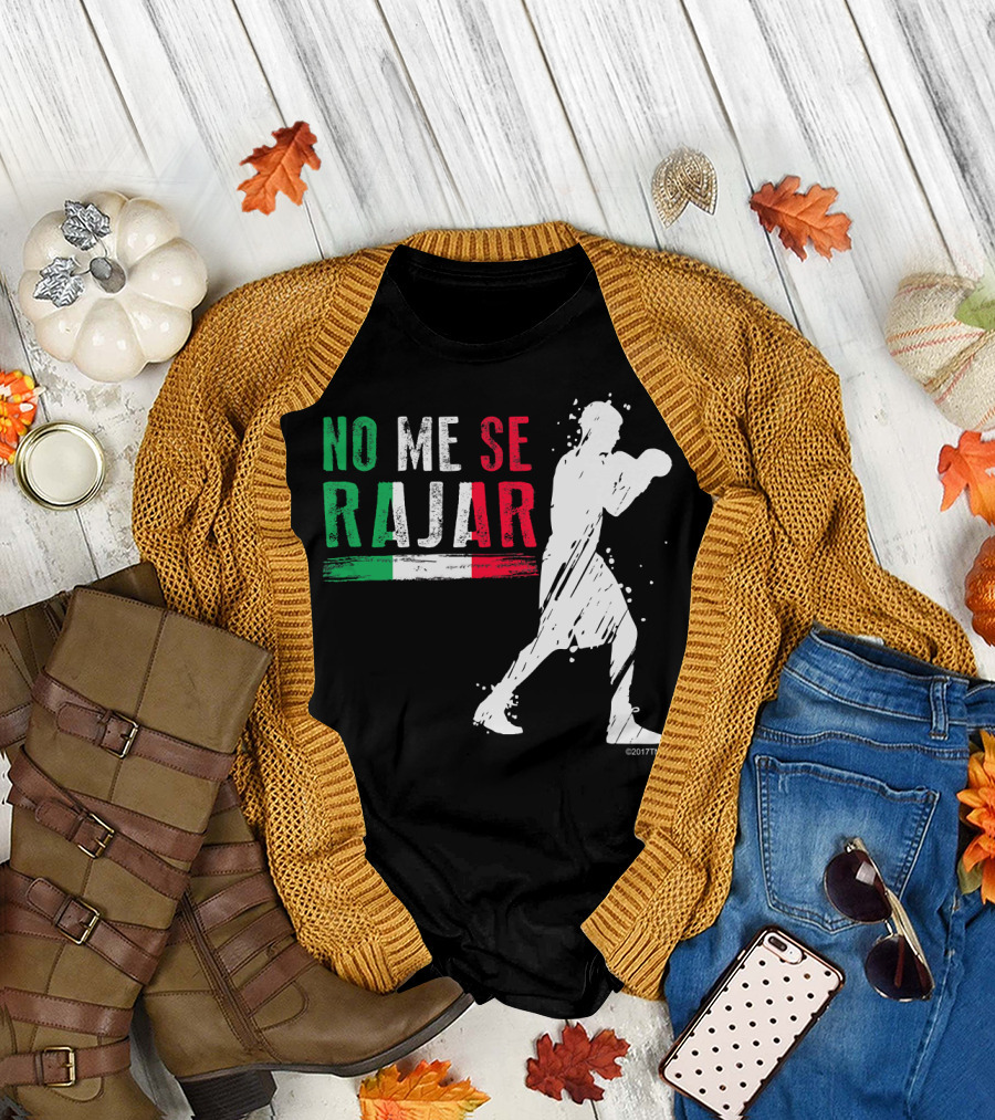 No Me Se Rajar Mexico Boxing Silhouette Mexican Flag Colors T-Shirt