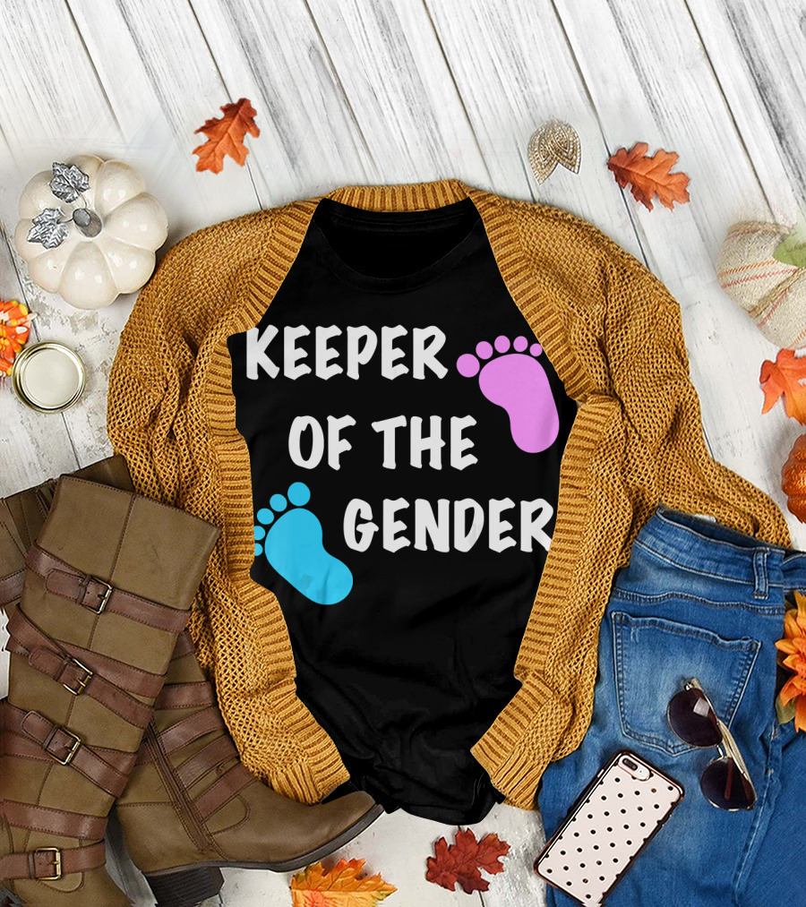 KEEPER OF THE GENDER REVEAL PARTY SUPPLI BLUE PINK FOOTPRINTS T-Shirt