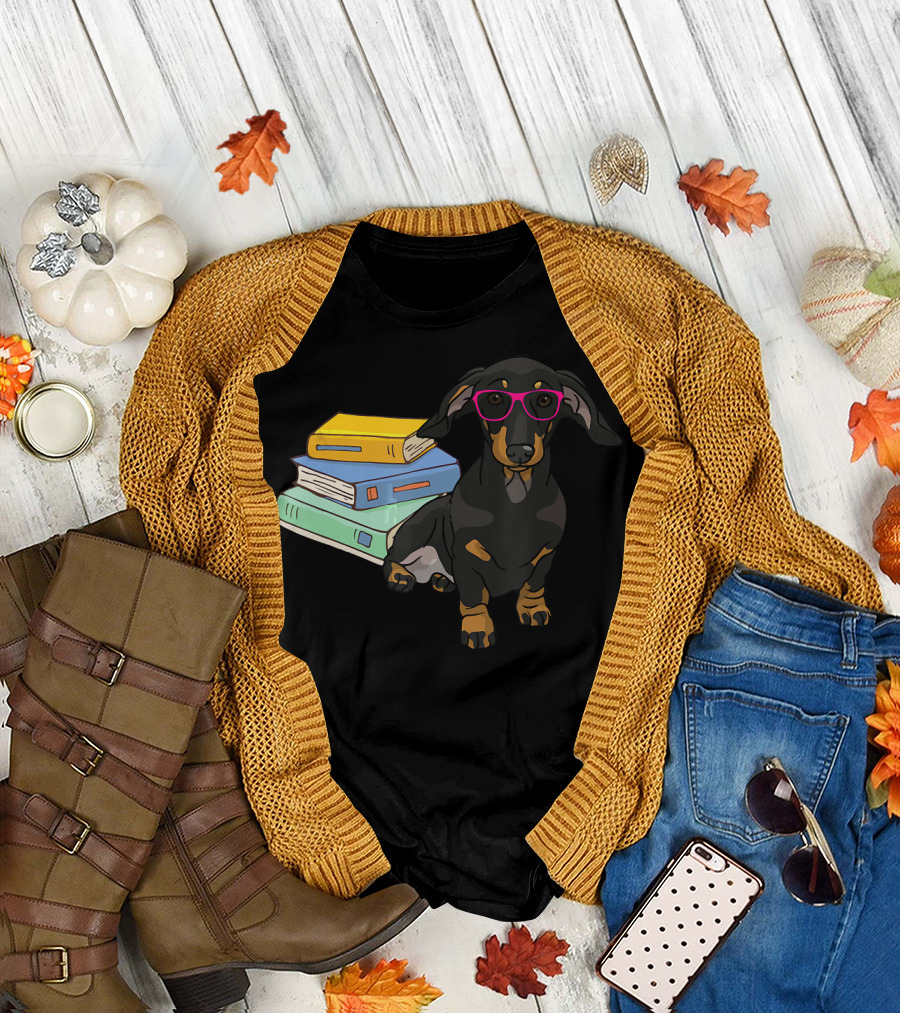 Dachshund Geek Dogeek Dogs Book Love Glasses Cute T-Shirt
