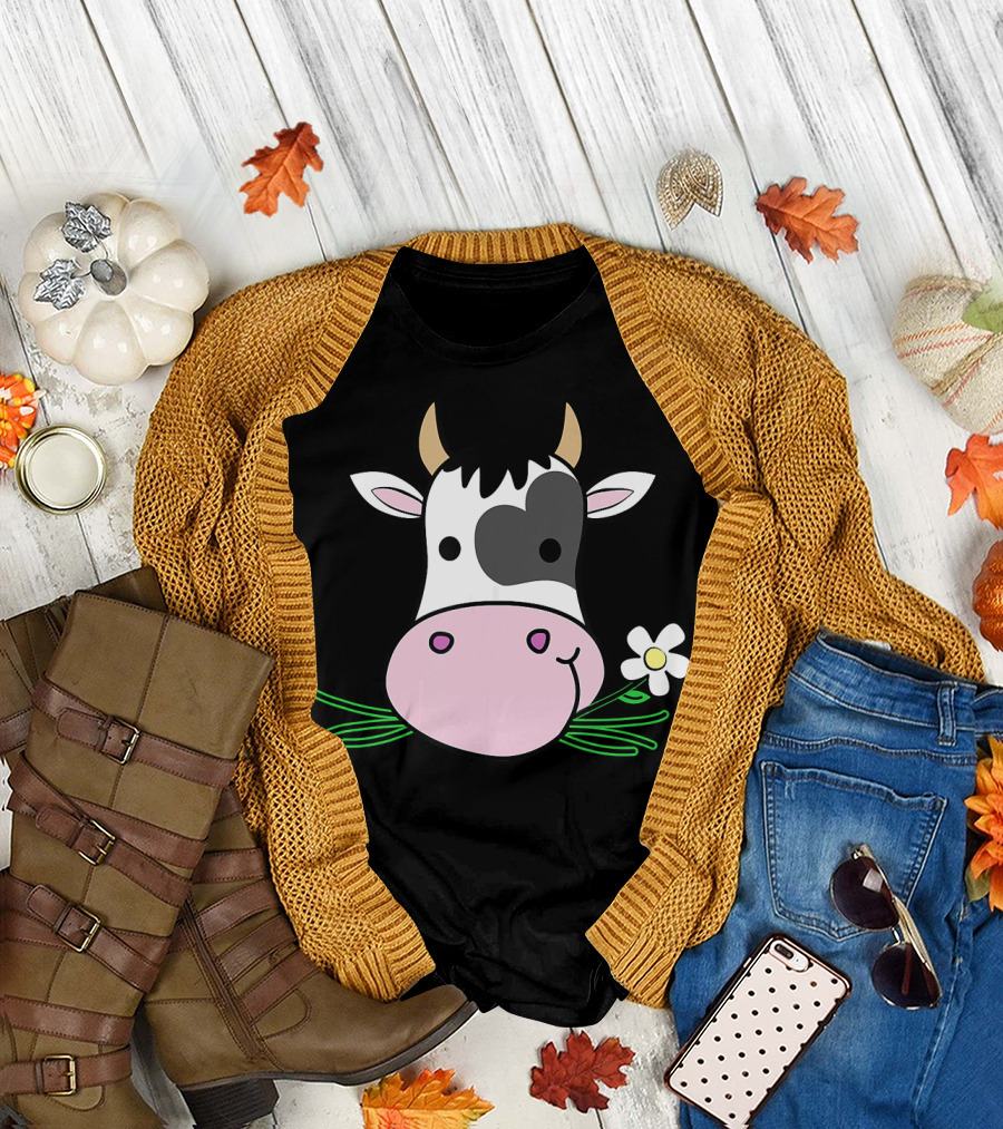 Cute Cow with Daisy and Grass for Farm Animal Lovers T-Shirt