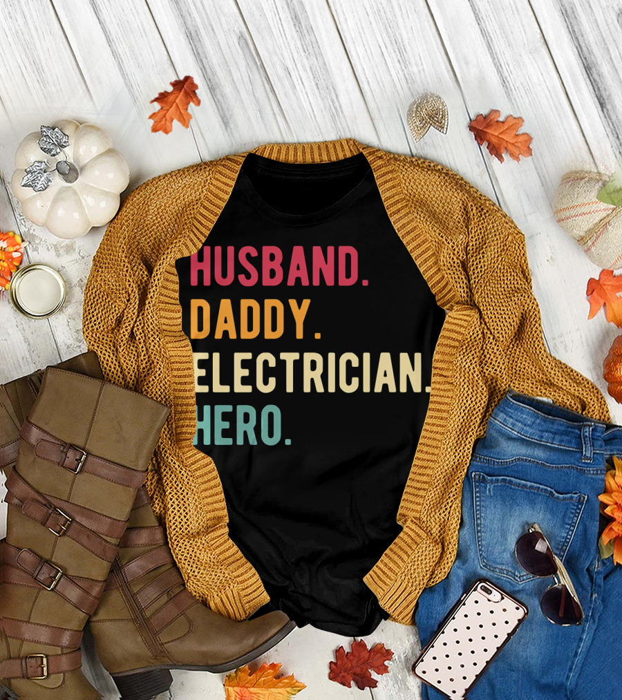 Husband Daddy Electrician Hero Vintage Mens T-Shirt