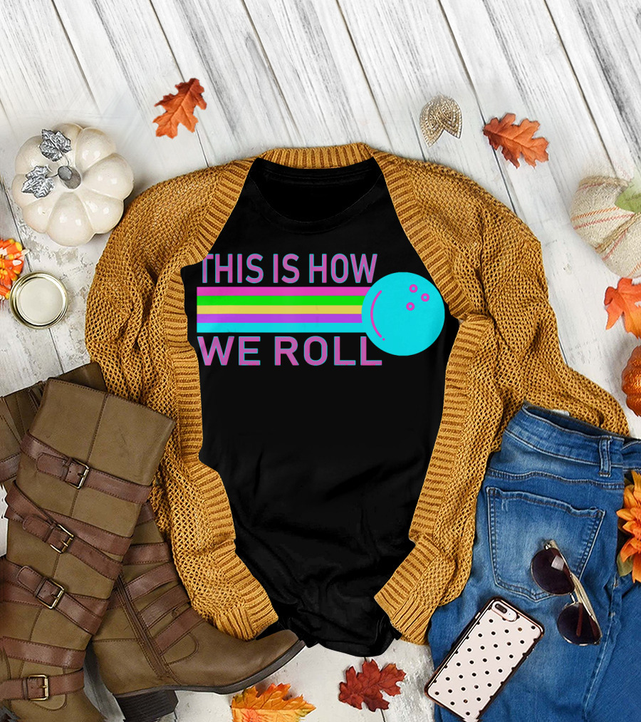 This is How We Roll Vintage Classic Bowling Retro Bowling Ball Stripes T-Shirt