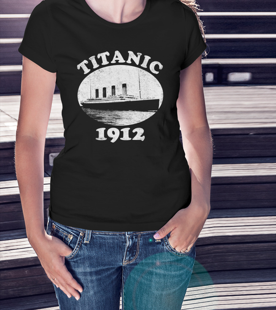 Titanic 1912 Historic Vintage Cru Ocean Liner Classic T-Shirt