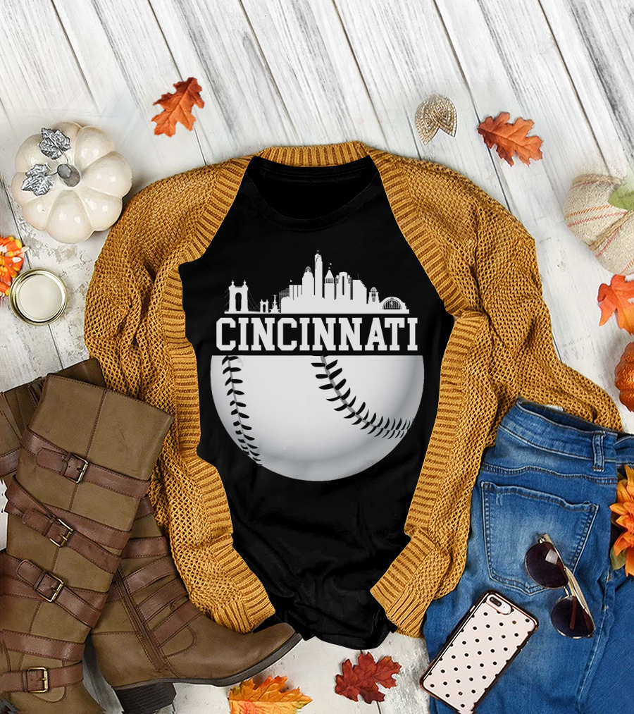 Cincinnati Skyline Baseball Vintage Downtown Cityscape T-Shirt
