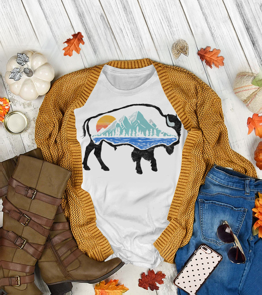 Vintage National Park Landscape Bison Mountain Sunset T-Shirt
