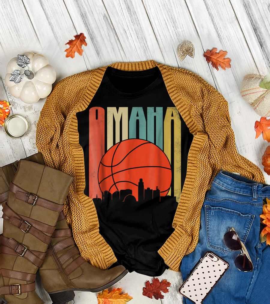 Vintage Omaha Nebraska Basketball Skyline Retro T-Shirt