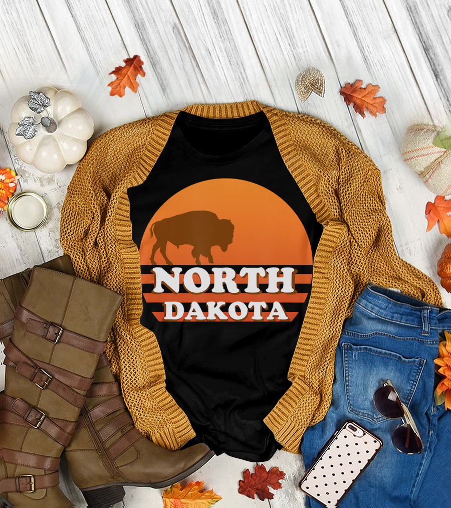 Vintage Sunset North Dakota 70s 80s Retro Buffalo T-Shirt