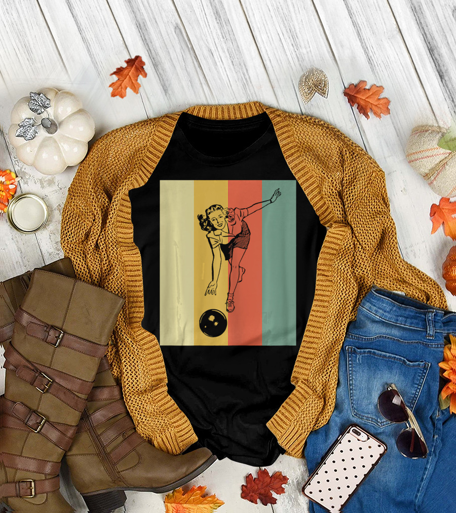 Vintage Bowling Bowlin Retro Style Bowler T-Shirt