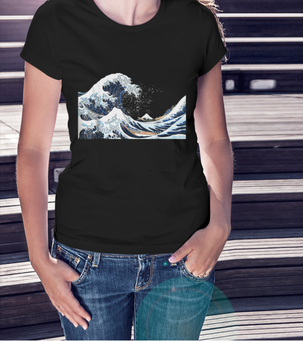 The Great Wave Off Kanagawa Hokusai Japan Iconic T-Shirt