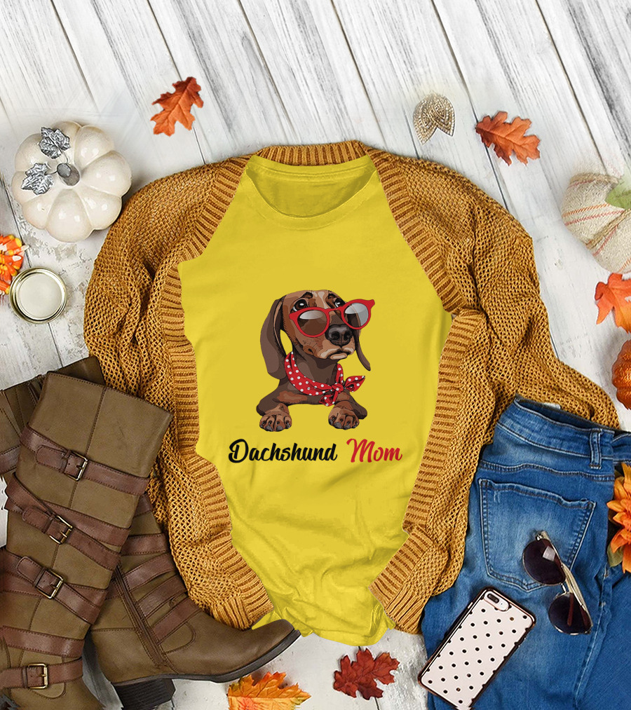 Dachshund Mom Red Glasses and Polka Dot Scarf T-Shirt