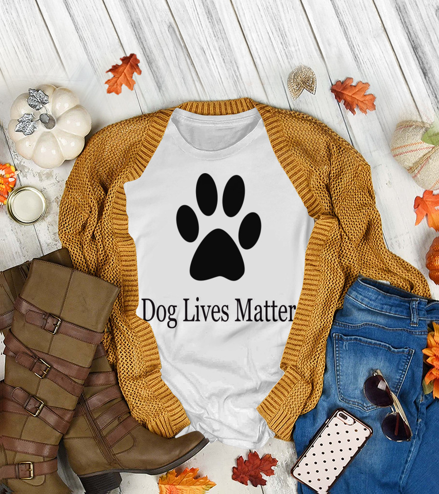 Dog Lives Matter Paw Prints T-Shirt