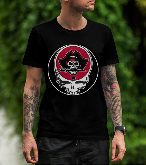 Tampa Bay Buccaneers Skull Logo With Football And Sword T-Shirt