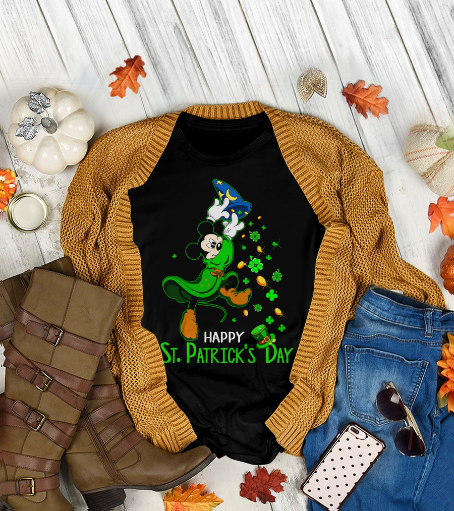 HAPPY ST. PATRICK'S DAY MICKEY MOUSE LUCKY CLOVERS MAGIC HAT T-Shirt