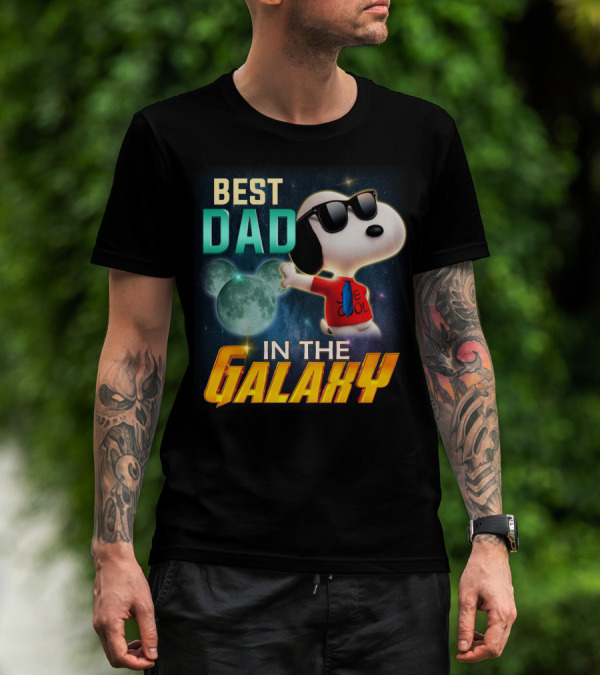 BEST DAD IN THE GALAXY SNOOPY E COOL T-Shirt