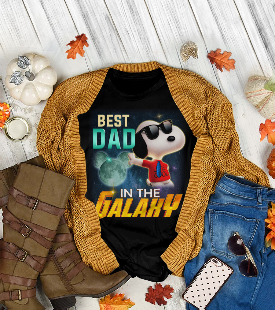 BEST DAD IN THE GALAXY SNOOPY E COOL T-Shirt
