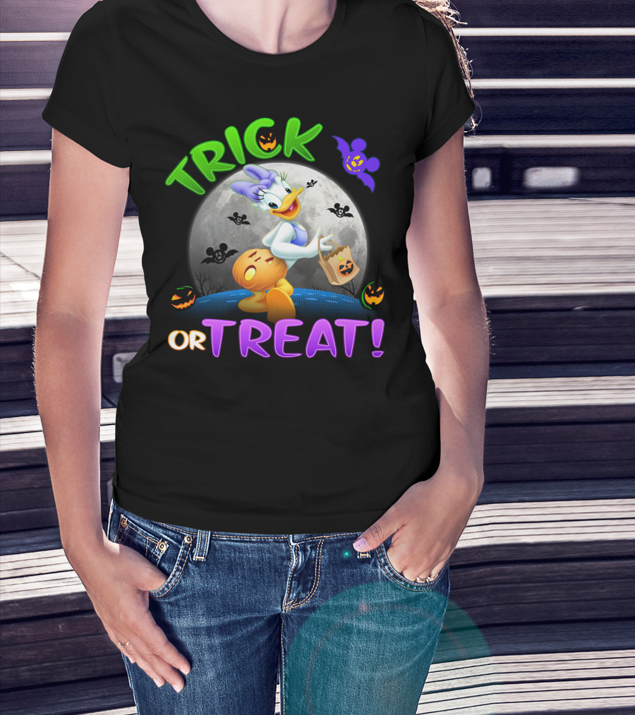 Trick Or Treat Daisy Duck Halloween Moon Bat Pumpkins T-Shirt