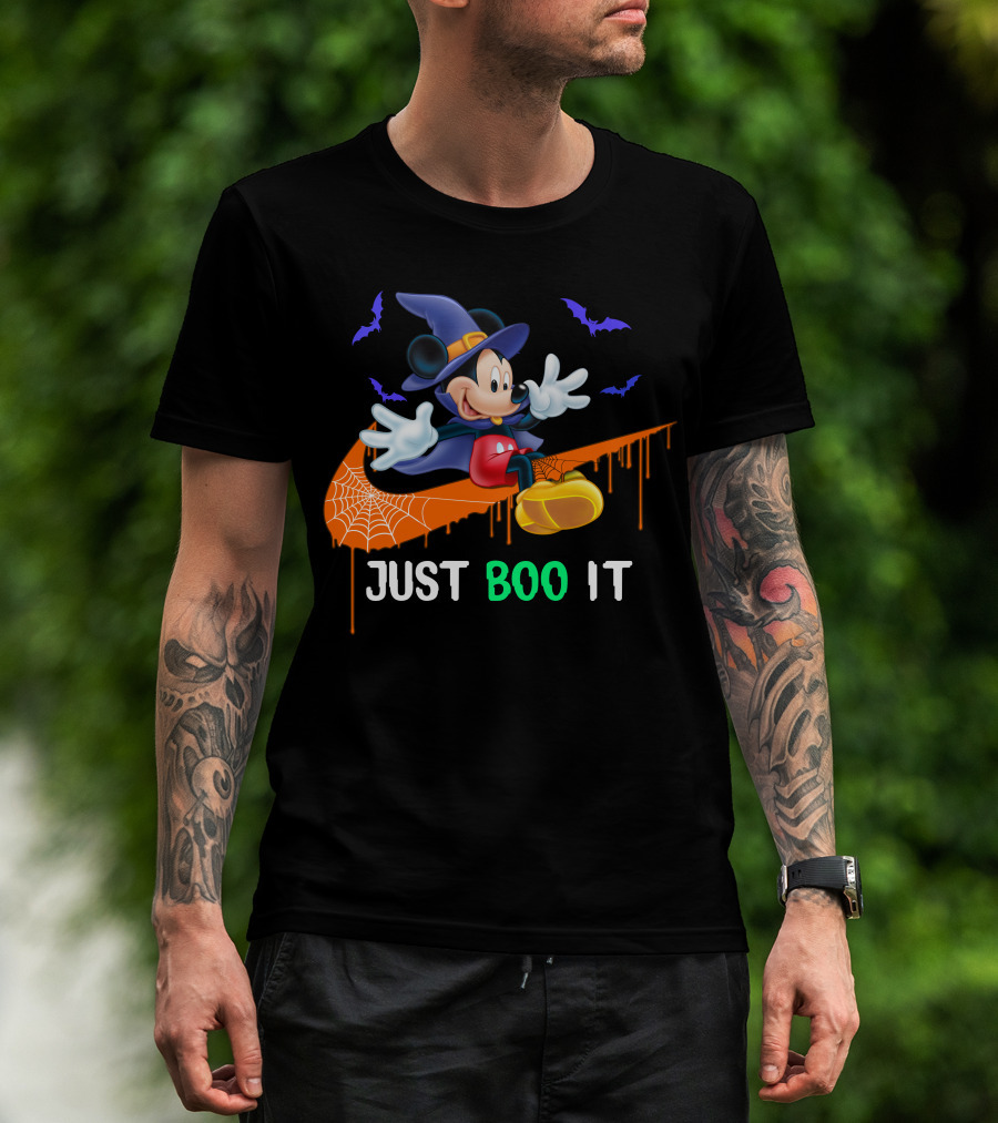 Mickey Halloween Just Boo It Magic Bats Wizard Hat T-Shirt