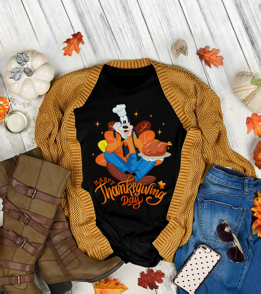 Happy Thanksgiving Day Goofy Chef With Turkey And Autumn Leaves T-Shirt