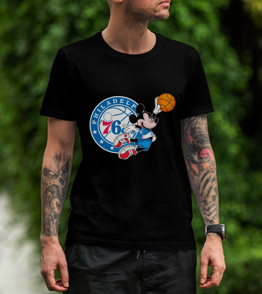 Philadelphia 76ers Mickey Basketball Dunk T-Shirt