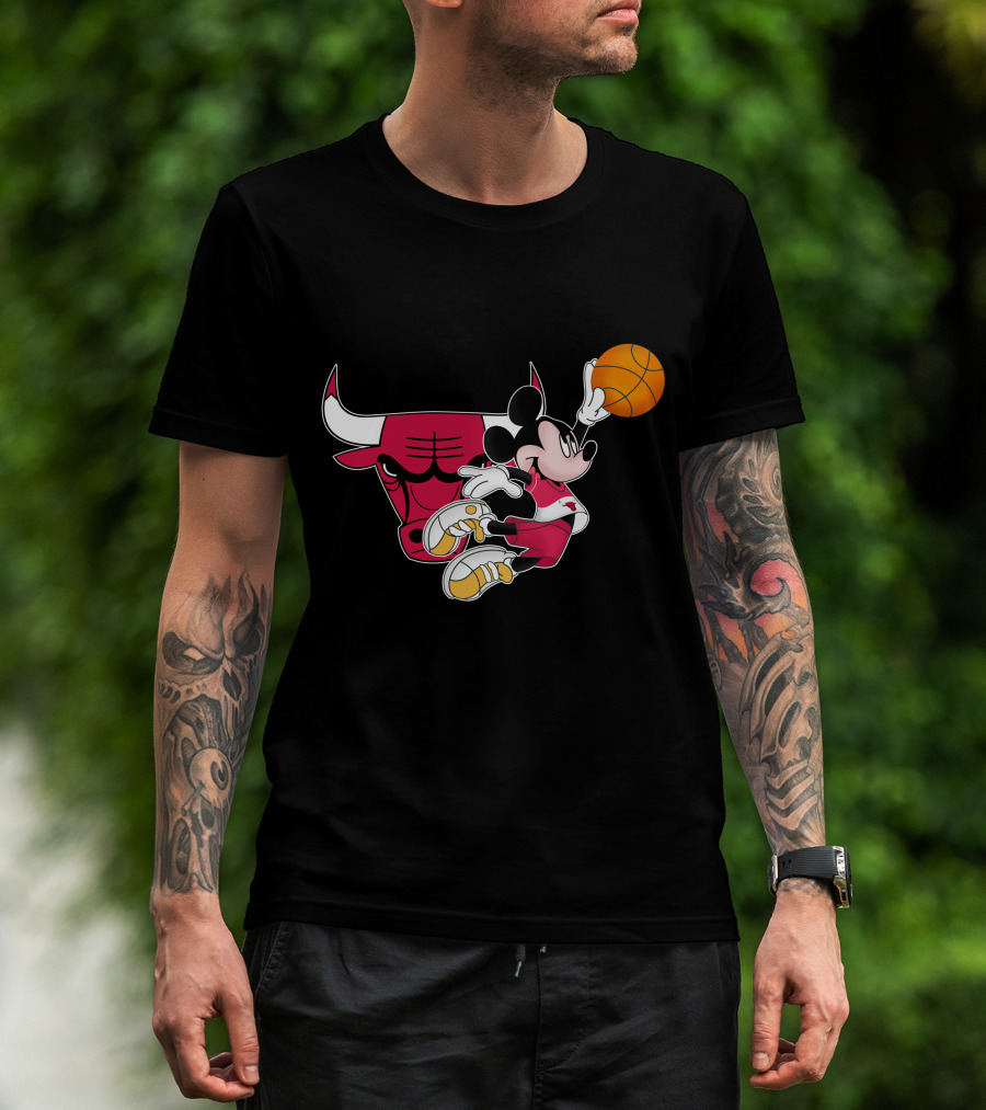 Mickey Chicago Bulls Basketball T-Shirt