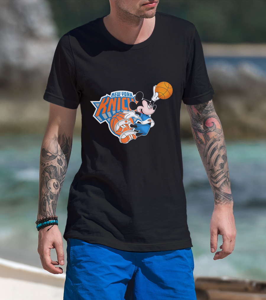 New York Knicks Mickey Basketball T-Shirt