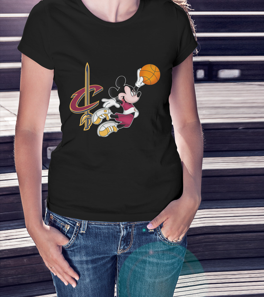 Cleveland Cavaliers Mickey Basketball Dunk T-Shirt