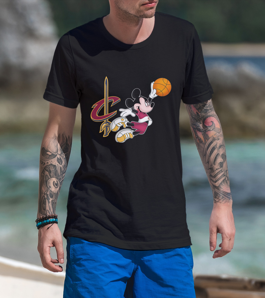 Cleveland Cavaliers Mickey Basketball Dunk T-Shirt