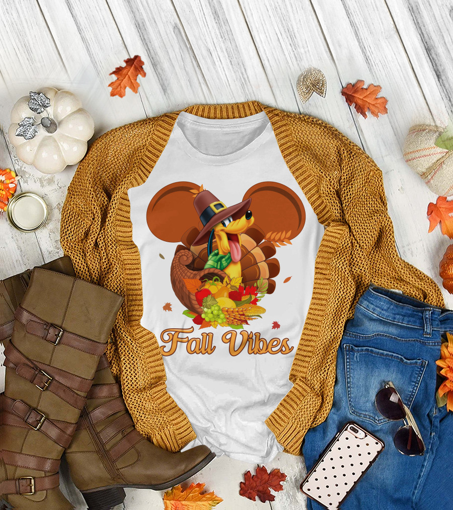 Pluto Fall Vibes Thanksgiving Cornucopia And Autumn Leaves T-Shirt