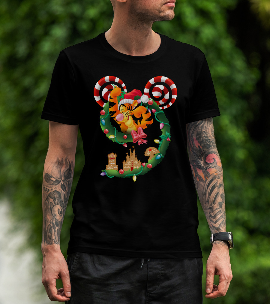 Tigger Disney Christmas Wreath Mickey Ears Holiday Castle Gingerbread Cookies T-Shirt