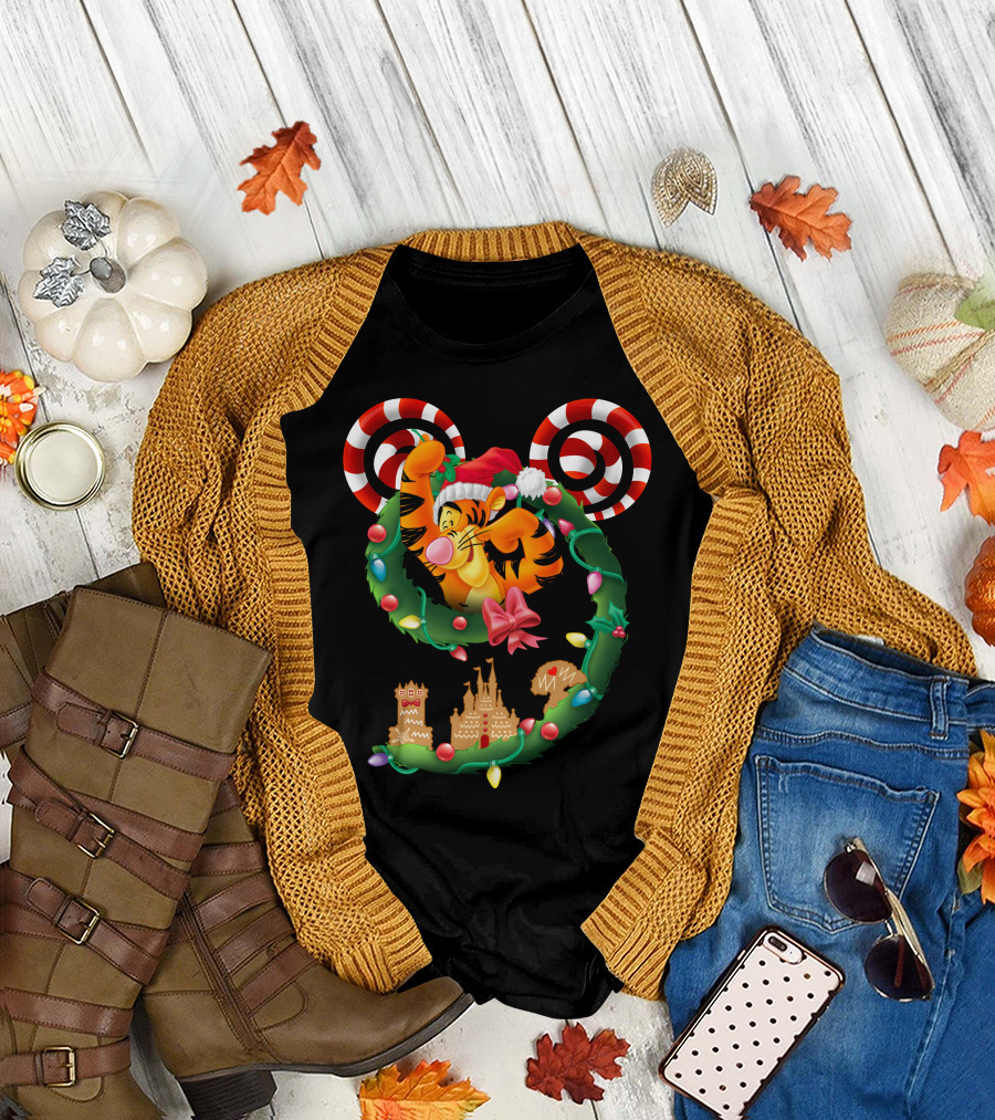 Tigger Disney Christmas Wreath Mickey Ears Holiday Castle Gingerbread Cookies T-Shirt