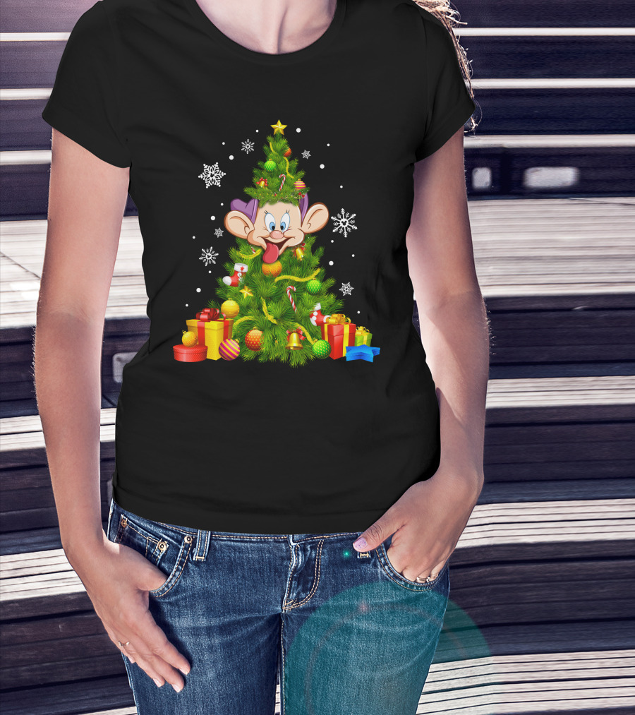 Dopey Christmas Tree Festive Decorations Snowflakes And Gifts T-Shirt