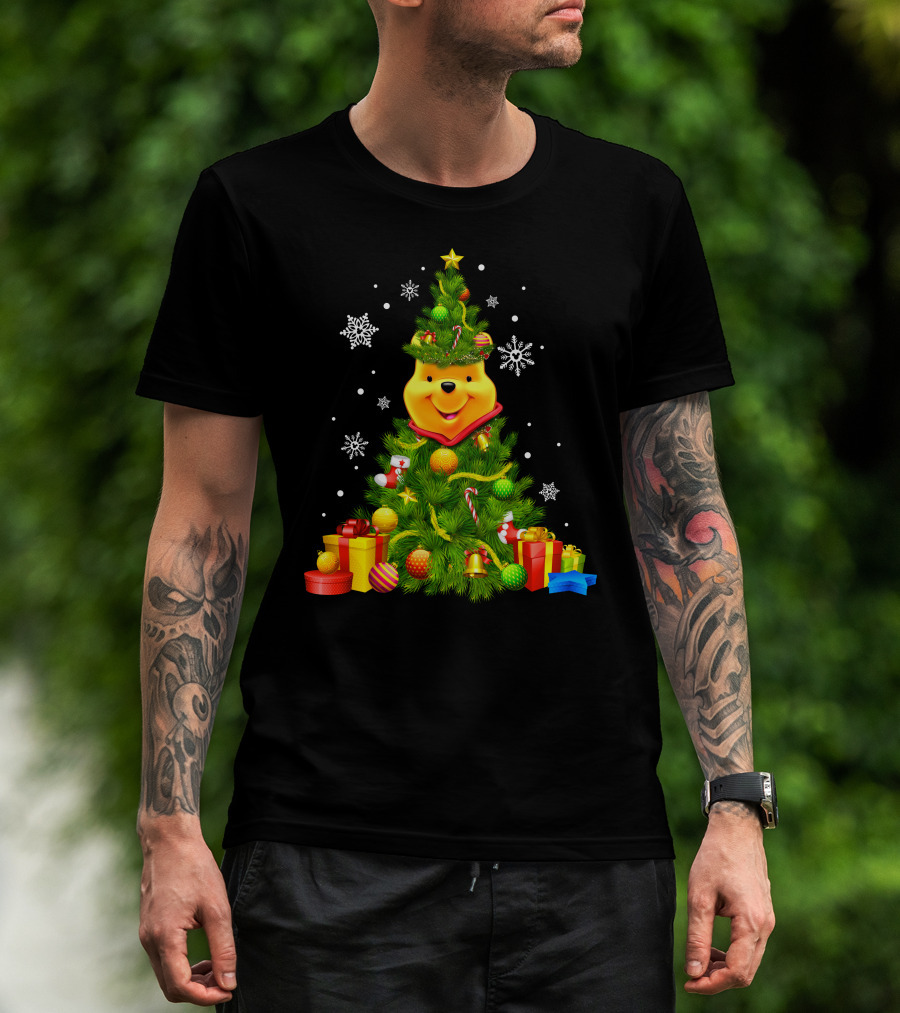 Pooh Christmas Tree With Snowflakes And Gifts T-Shirt