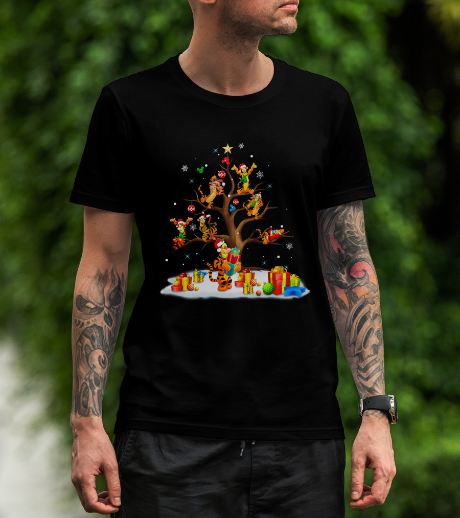 Tigger Christmas Tree With Presents And Santa Hats T-Shirt