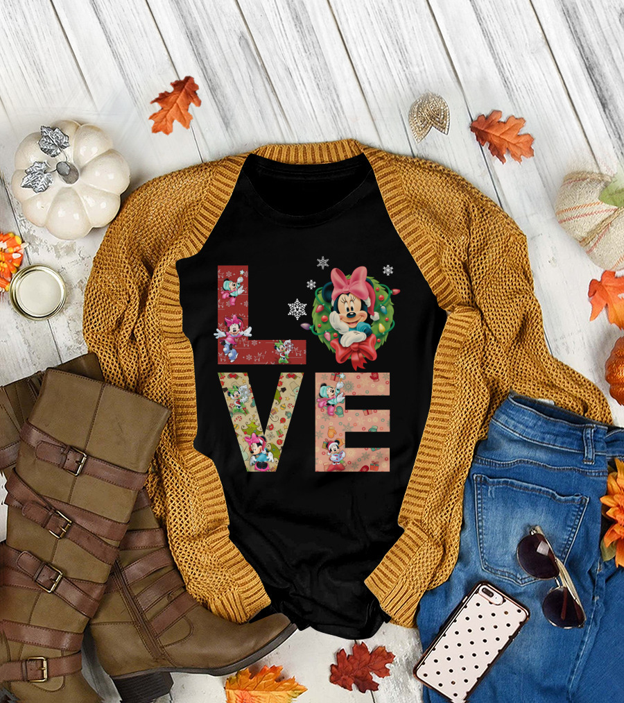 Minnie Mouse Christmas Love Snowflakes Holiday Wreath T-Shirt