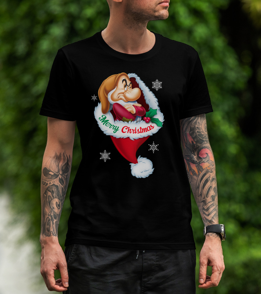 Grumpy Merry Christmas Santa Hat And Snowflakes T-Shirt