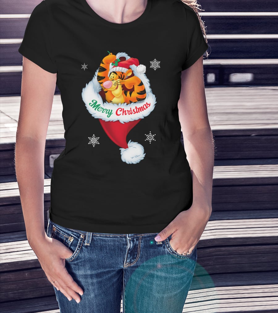 Merry Christmas Tigger Santa Hat Snowflakes T-Shirt