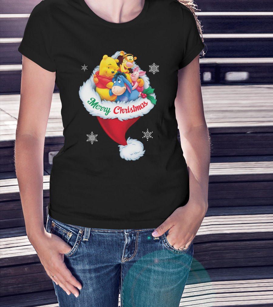 Winnie The Pooh Merry Christmas Santa Hat Snowflakes T-Shirt