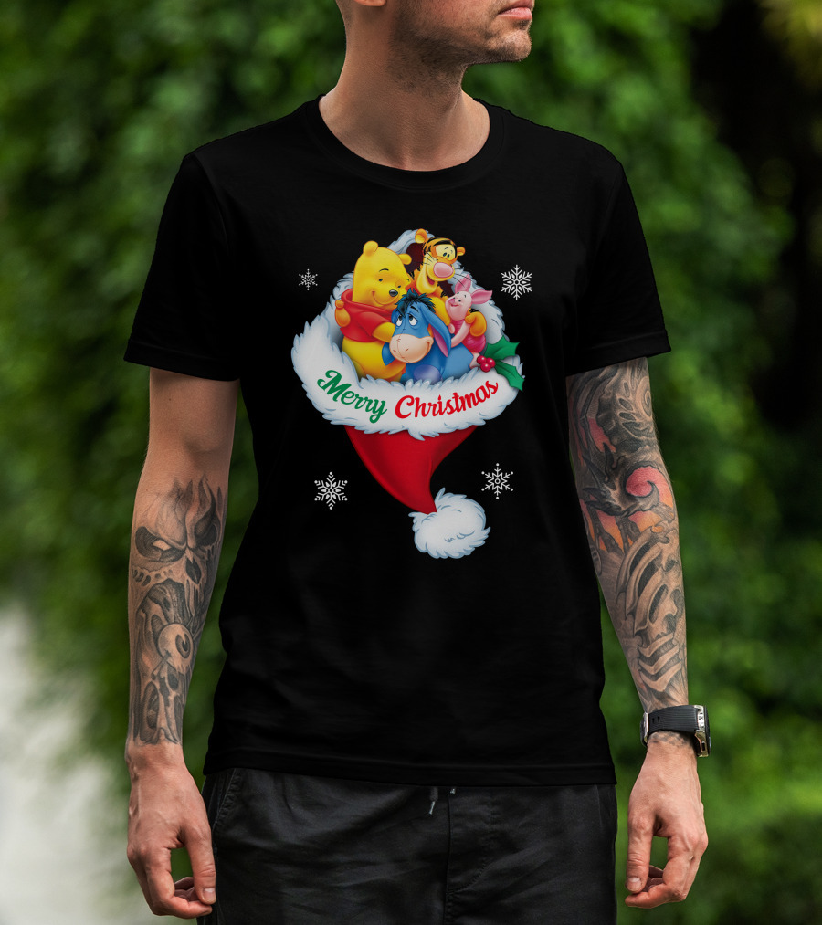 Winnie The Pooh Merry Christmas Santa Hat Snowflakes T-Shirt
