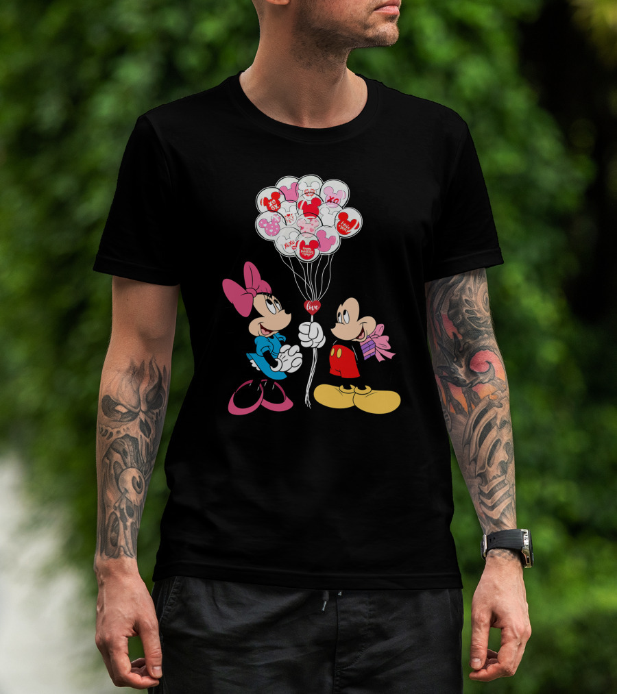 Mickey & Minnie Love Balloons Xo Kiss Me T-Shirt