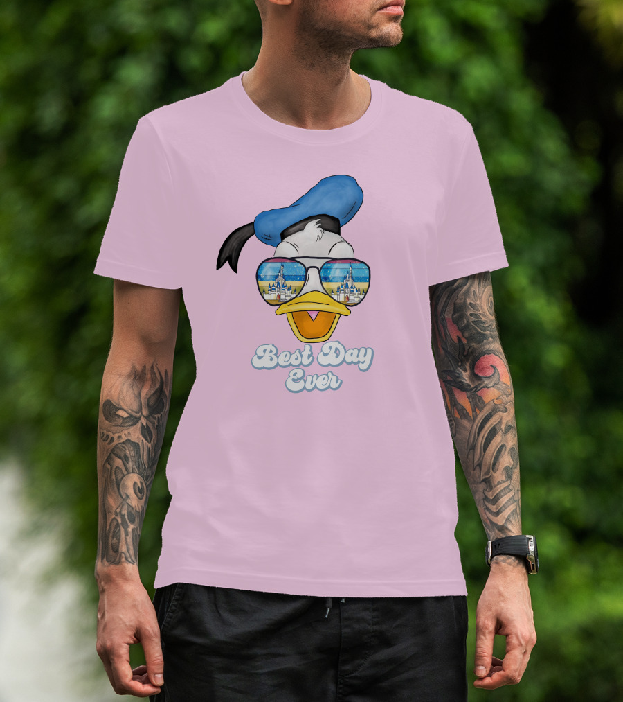 Donald Duck Best Day Ever Sunglasses And Castle T-Shirt