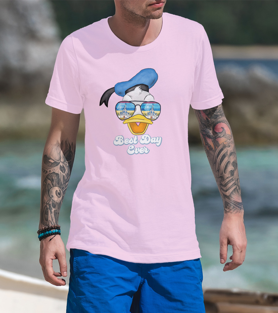 Donald Duck Best Day Ever Sunglasses And Castle T-Shirt