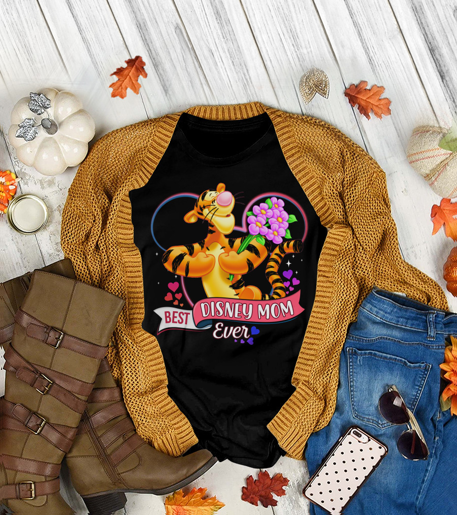 Best Disney Mom Ever Tigger With Heart And Flowers T-Shirt
