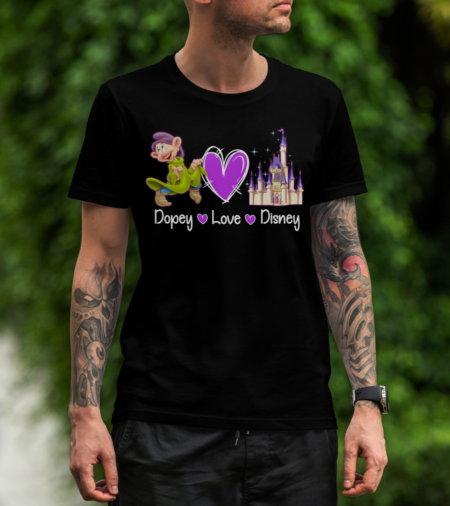 Dopey Love Disney Castle Magic T-Shirt