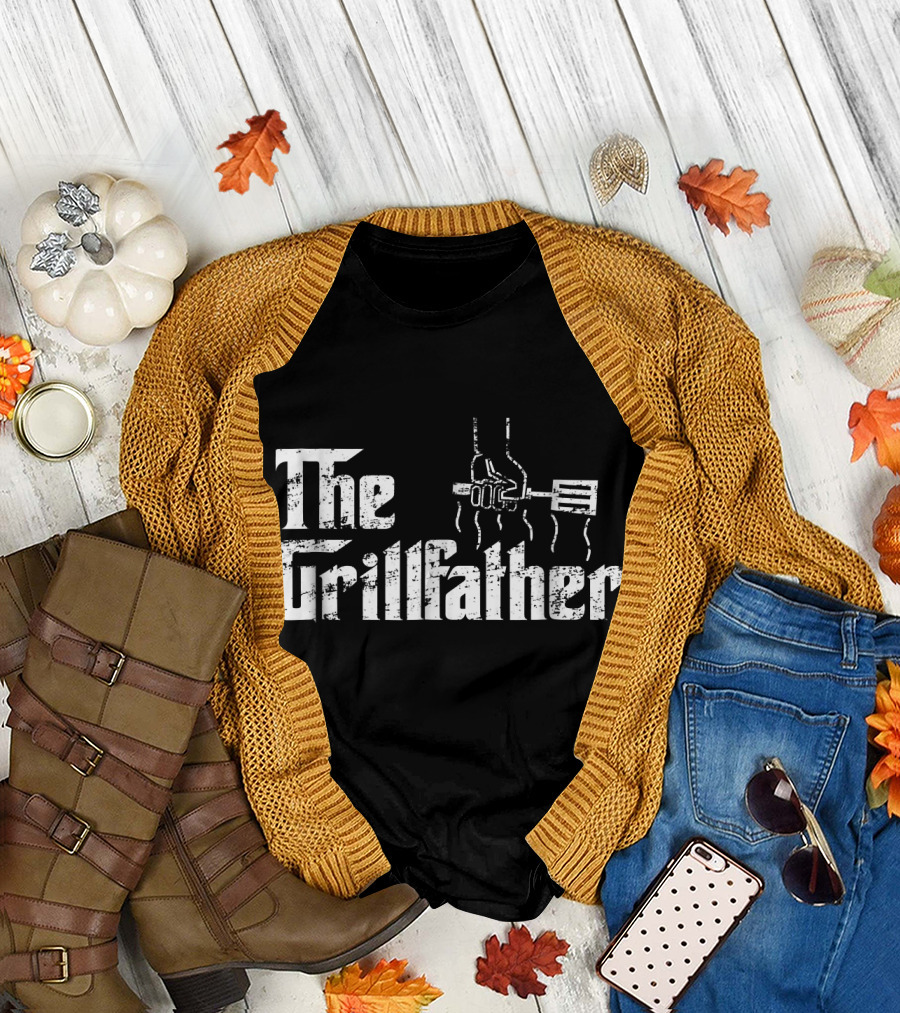 The Grillfather Distressed BBQ Dad Grillin' Iconic T-Shirt