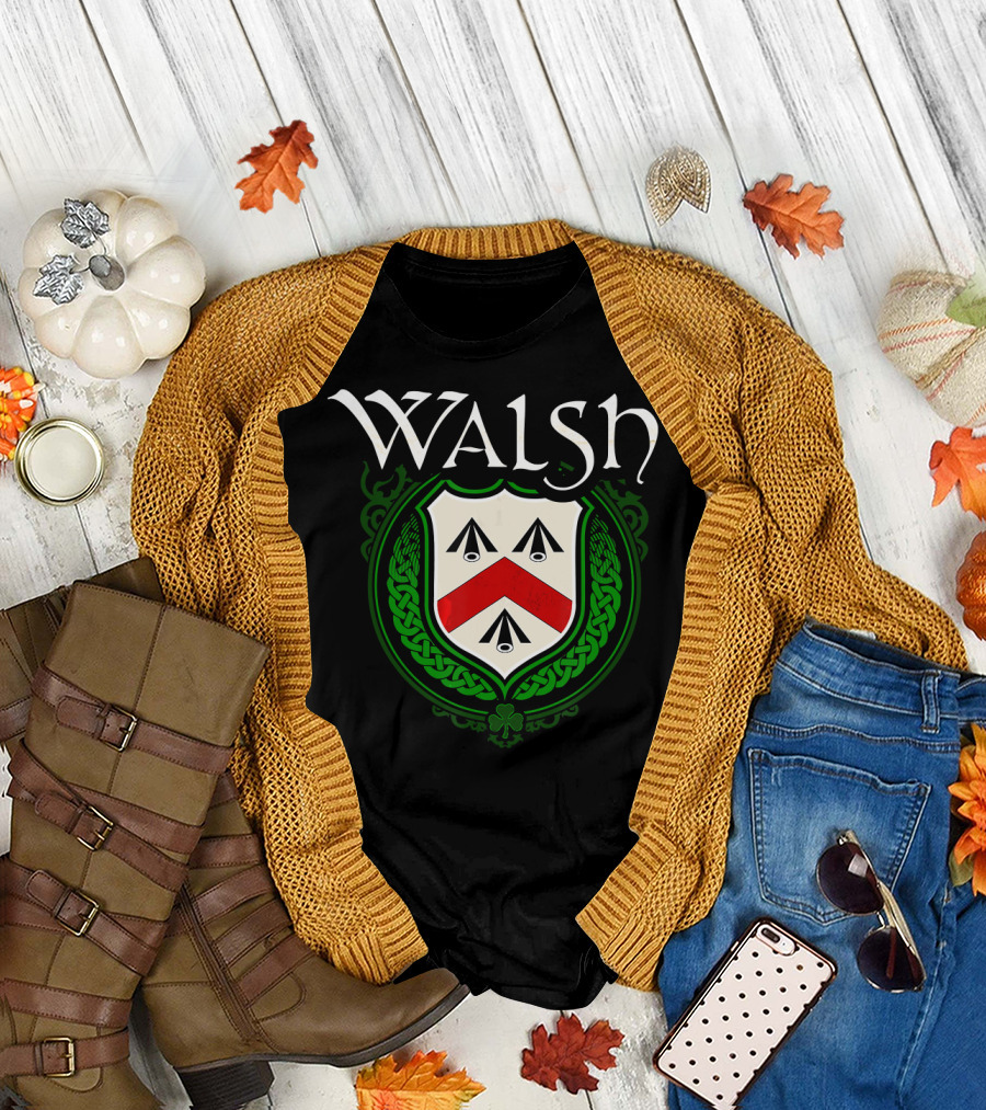 Walsh Surname Irish Family Crest Shield Knot T-Shirt