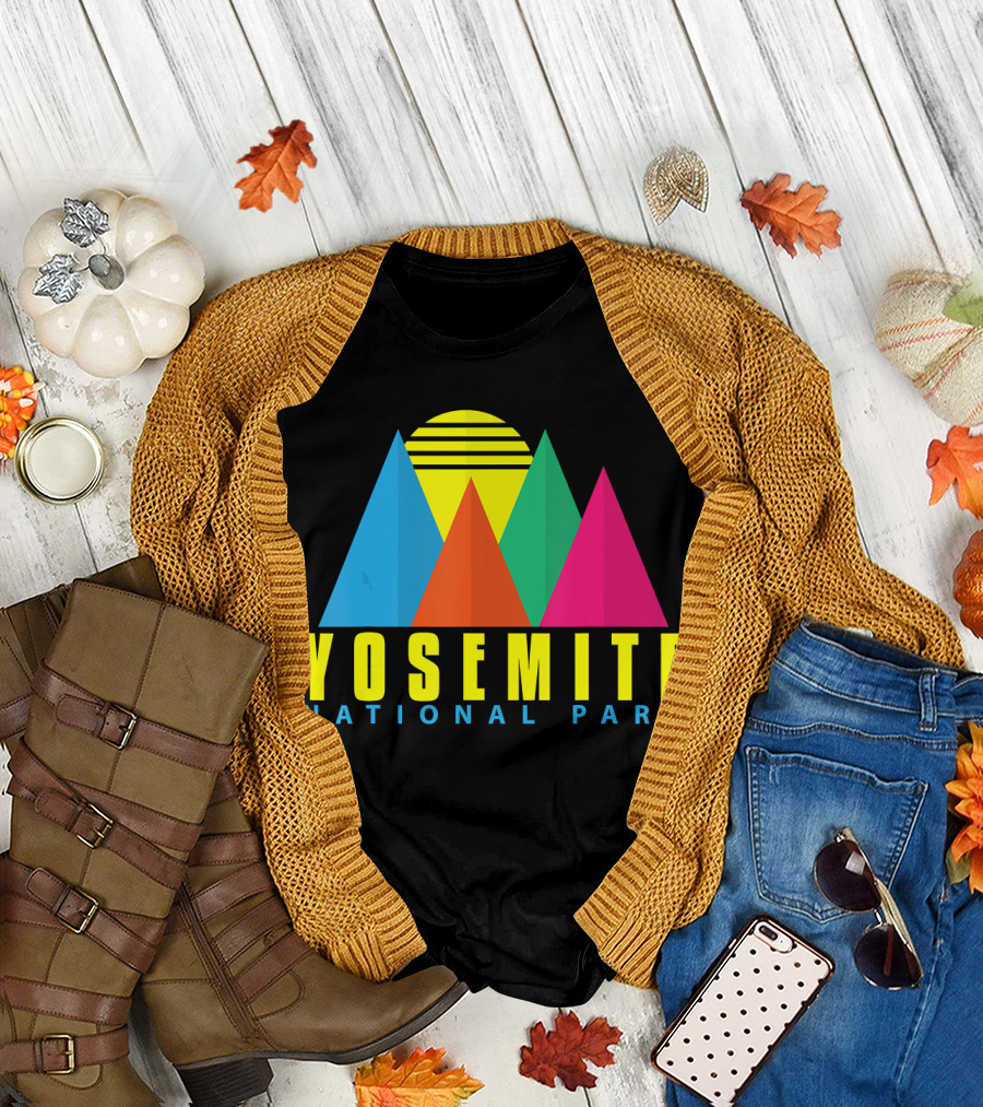 Yosemite National Park California Colorful Triangle Sunrise Souvenir T-Shirt
